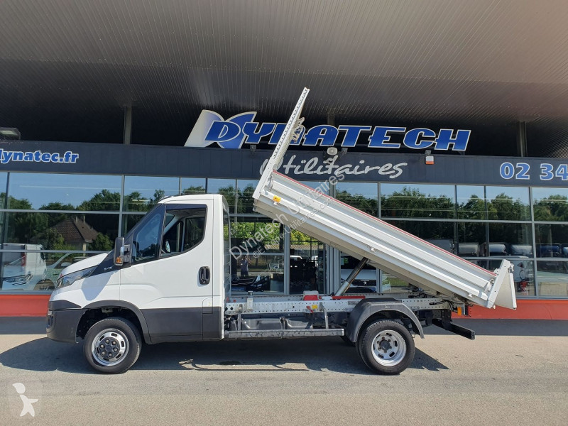 Véhicule utilitaire Iveco DAILY CCB 35C18H D...
