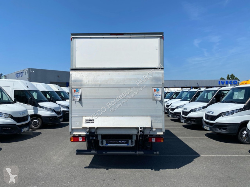 Véhicule utilitaire Iveco 35C16H3.0 empattement...