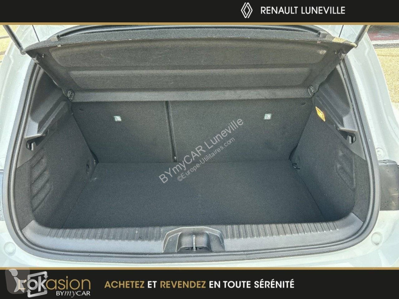 Véhicule utilitaire Renault Clio E-Tech full...