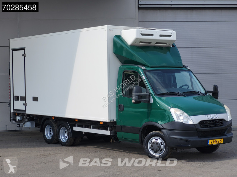Véhicule utilitaire Iveco 40C15 BE Combi...