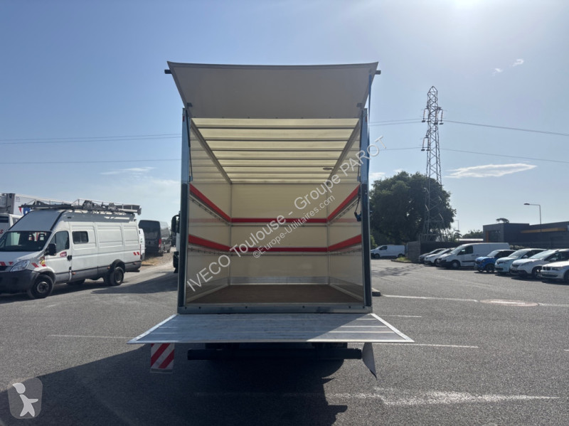 Véhicule utilitaire Iveco 35C16H3.0 empattement...