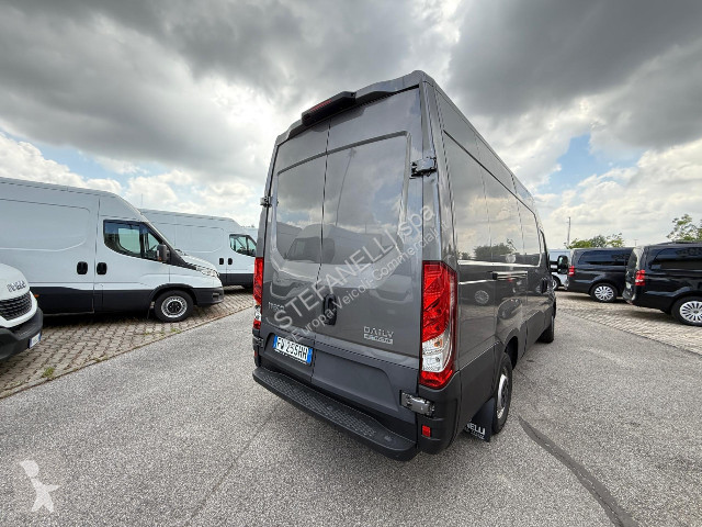Furgoneta Iveco DAILY 35S18 V