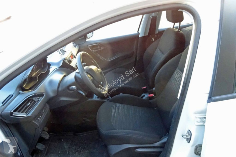Véhicule utilitaire Peugeot STE 1,6 HDi 100
