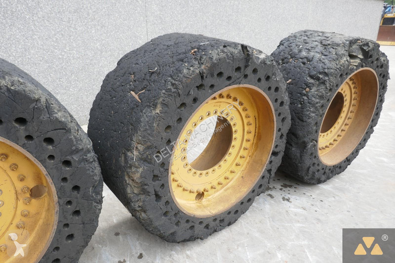 Autoutilitară Volvo L180 Cushion wheels