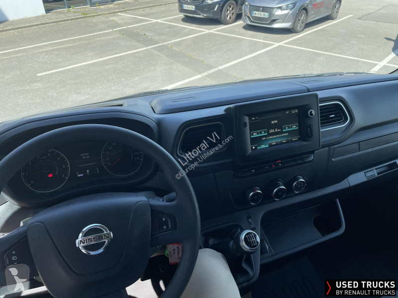 Furgoneta Nissan