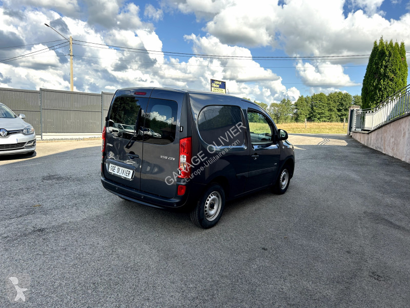 Véhicule utilitaire Mercedes Compact 109 1.5...
