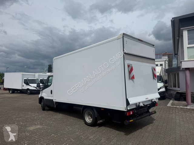 Nyttofordon Iveco 35C16 Koffer Ladebordwand 500kg