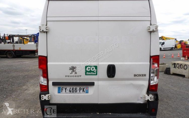 Véhicule utilitaire Peugeot