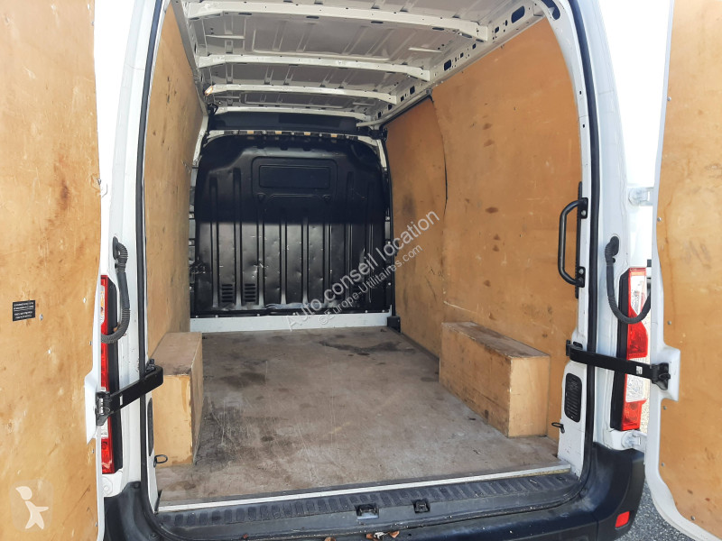 Véhicule utilitaire Renault L2 H2 2.3 DCI 135...