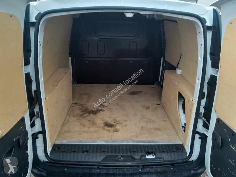 Véhicule utilitaire Renault L1 DCI 80 GENERIQUE