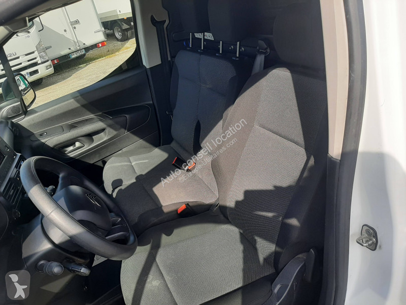 Véhicule utilitaire Citroën PURETECH 110...