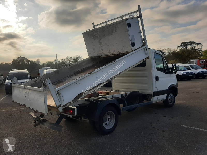 Autoutilitară Iveco BENNE + COFFRE 35 C 13