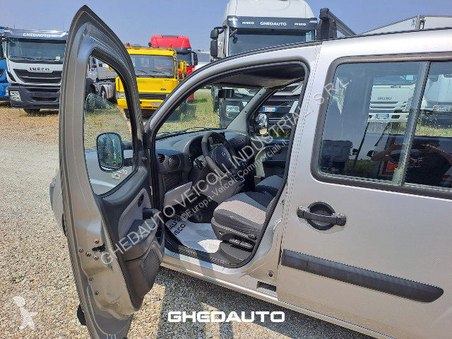 Furgoneta Fiat DOBLO