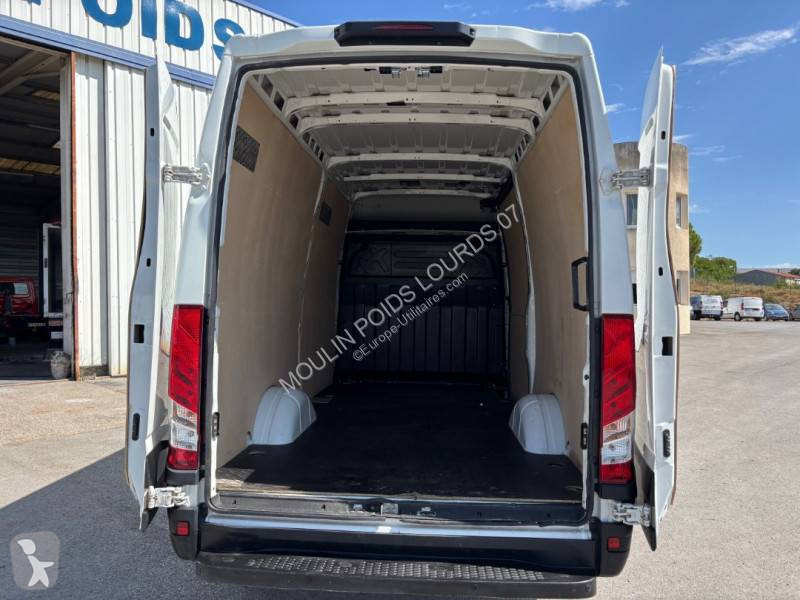 Furgoneta Iveco