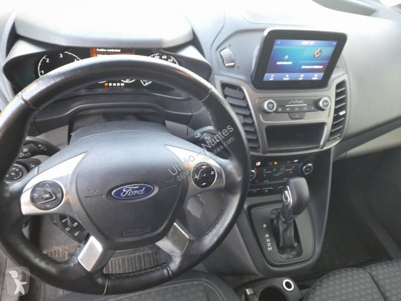 Véhicule utilitaire Ford