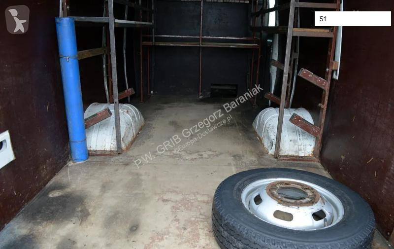 Véhicule utilitaire Iveco 35C15 Blaszak L4H2...