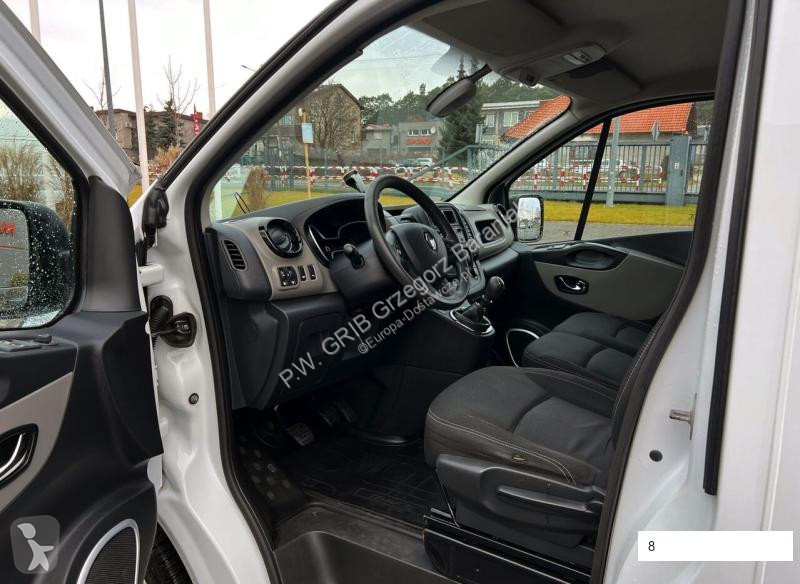 عربة نفعية Renault Traffic Furgon Cooler...