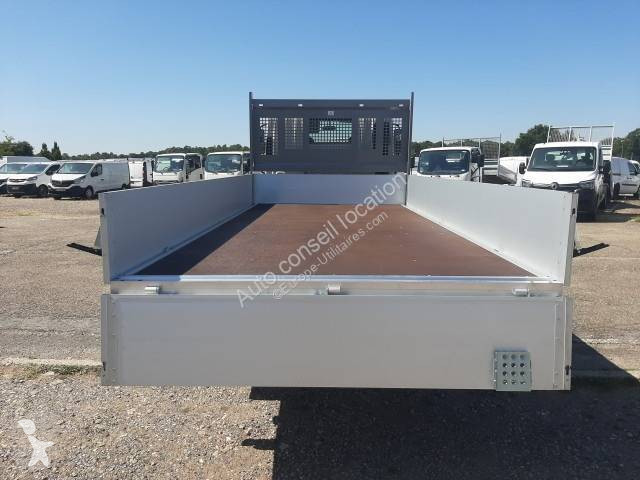 Véhicule utilitaire Isuzu