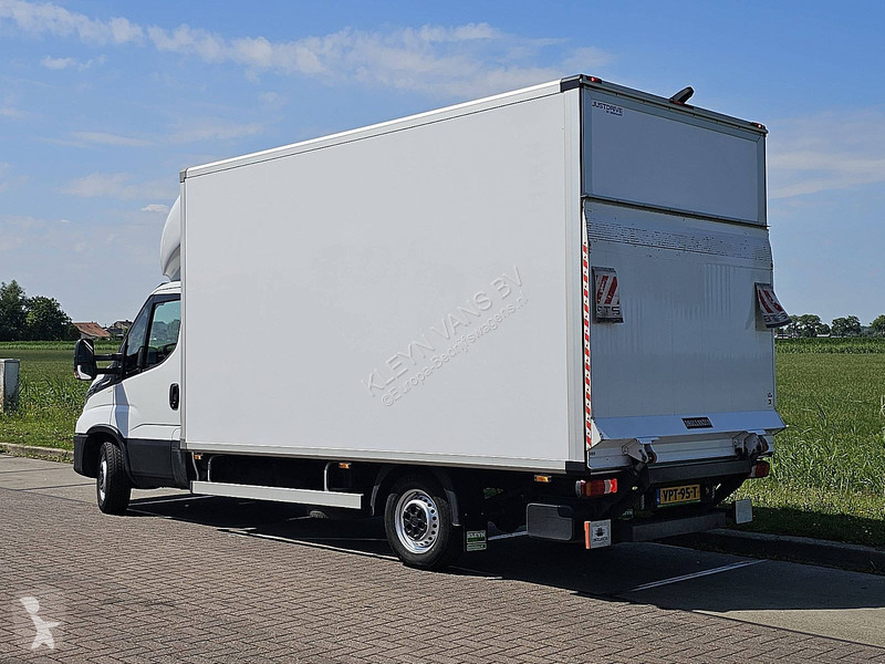 Véhicule utilitaire Iveco 35S14       ac...
