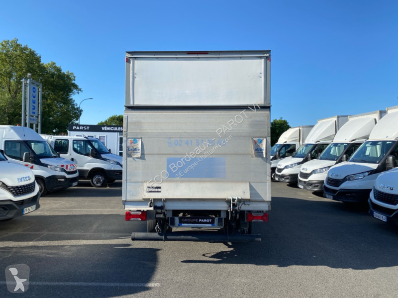 Véhicule utilitaire Iveco 35C16 Empattement 4100