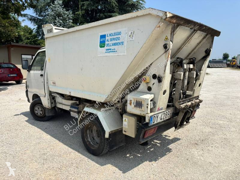 Autoutilitară Piaggio