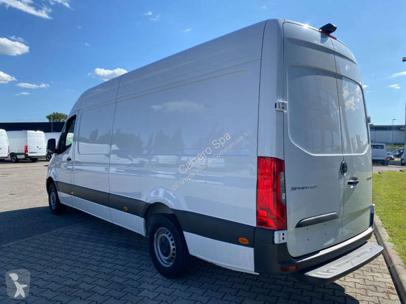 Autoutilitară Mercedes Furgone Traz. Post