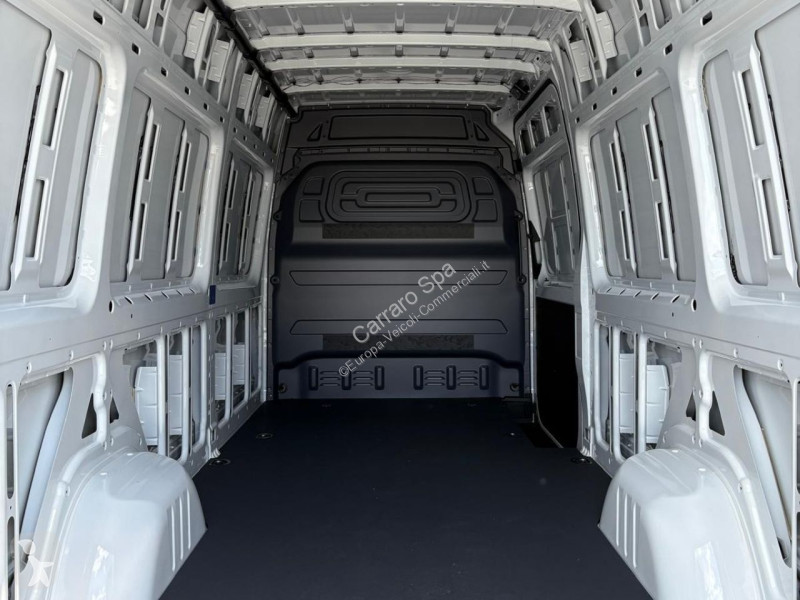 Autoutilitară Mercedes Furgone Traz. Post