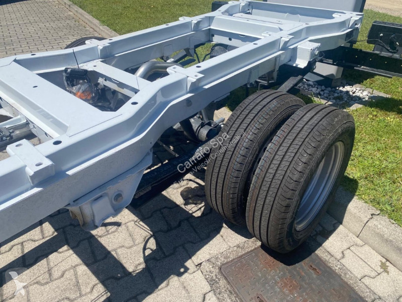 Veicolo commerciale Mercedes Doppia Cab