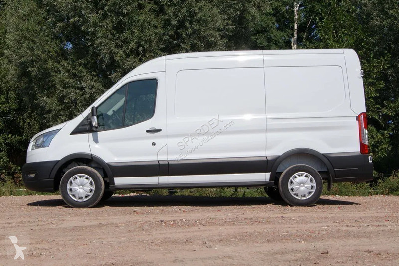 Bedrijfswagen Ford Trend 2T L2H2 | Leasing from...