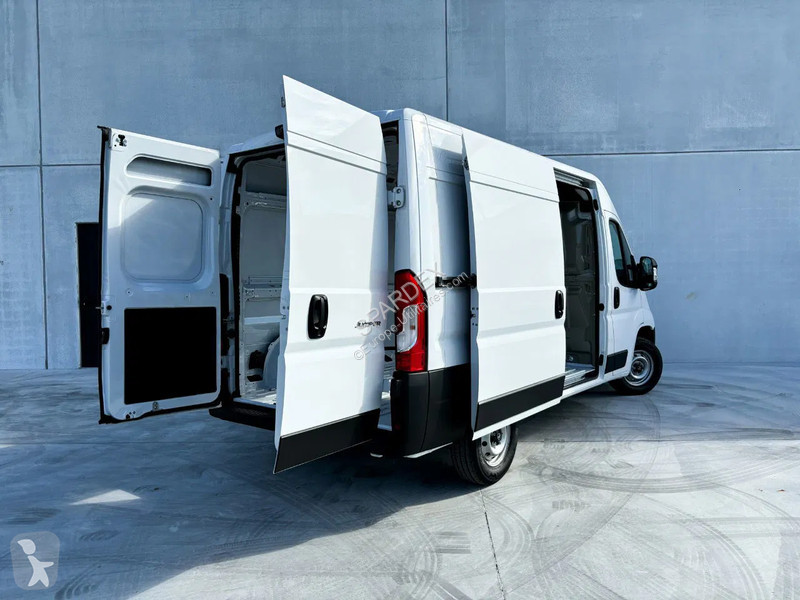 Véhicule utilitaire Citroën L2H2 | Leasing from...