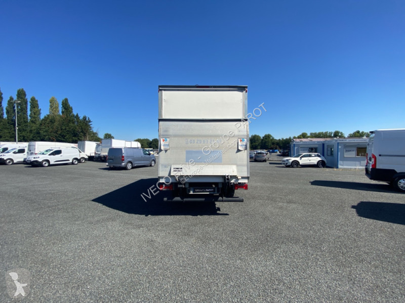Véhicule utilitaire Iveco 35C16H3.0 empattement...
