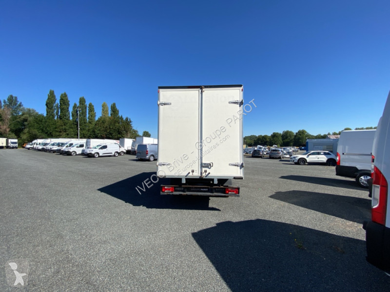 Veicolo commerciale Iveco 35C16H3.0 empattement...