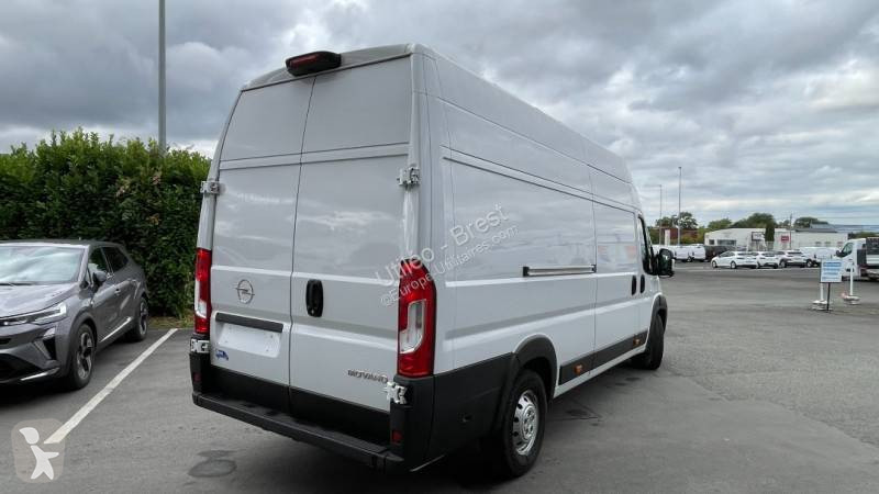Véhicule utilitaire Peugeot