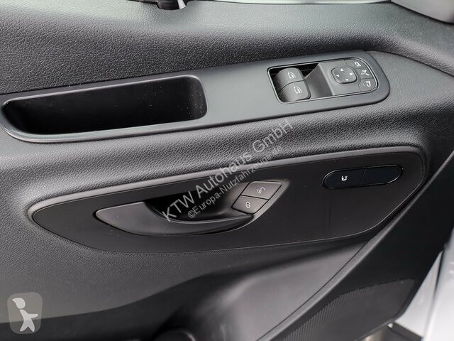 Veículo utilitário Mercedes 317...