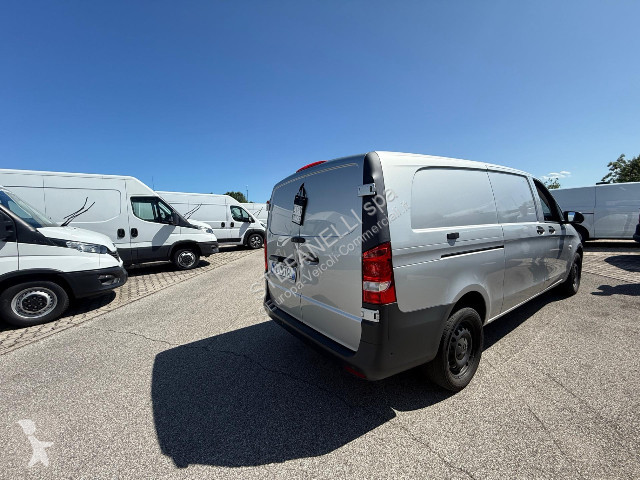 Autoutilitară Mercedes Vito 119 cdi 4x4...