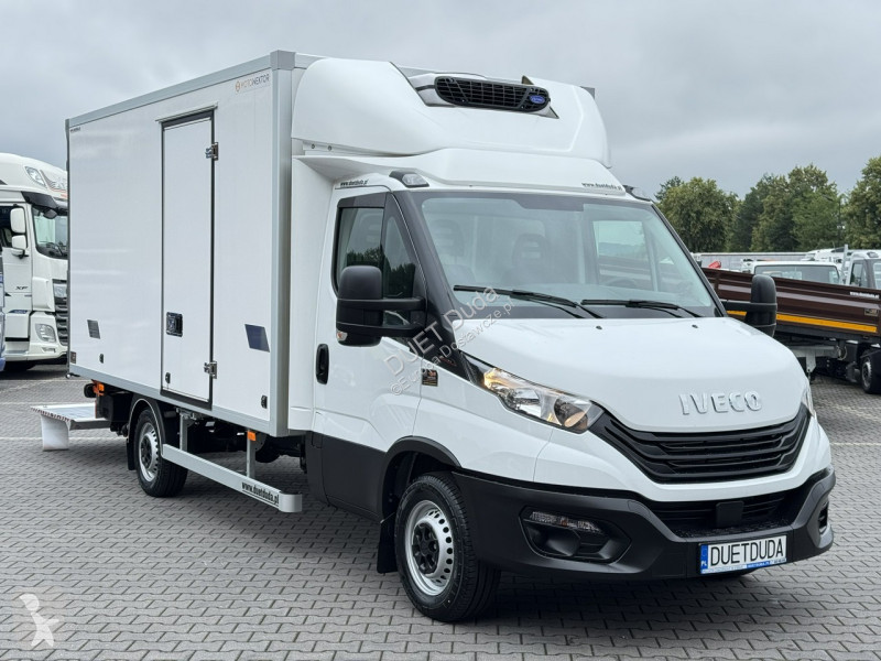 Veicolo commerciale Iveco 35S16 V