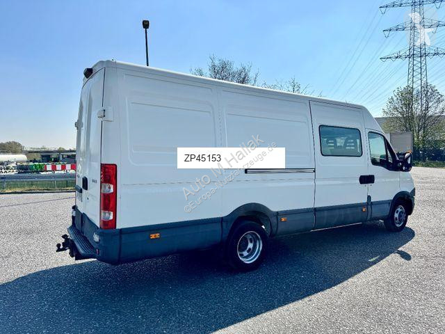 Véhicule utilitaire Iveco 35C13