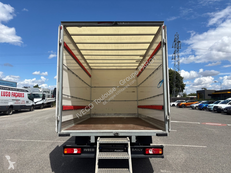 Furgoneta Iveco 35C16H3.0 empattement 4100