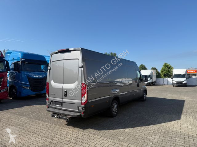 Autoutilitară Iveco 35S18H8V L4H2 Hi-Matic