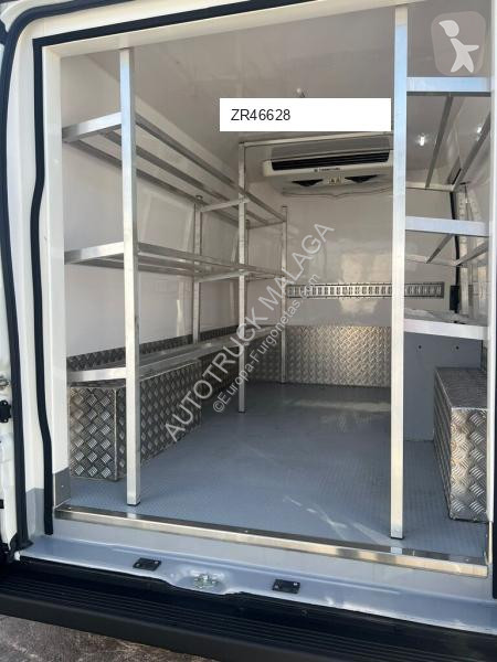 Véhicule utilitaire Peugeot 2.0