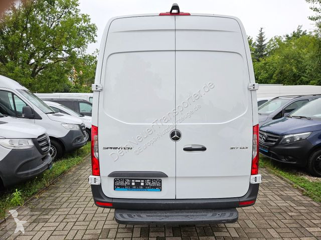 Užitkové vozidlo Mercedes 317 CDI...