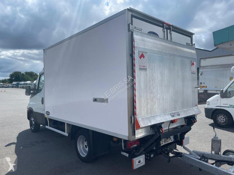 Véhicule utilitaire Iveco  DAILY 35C18
