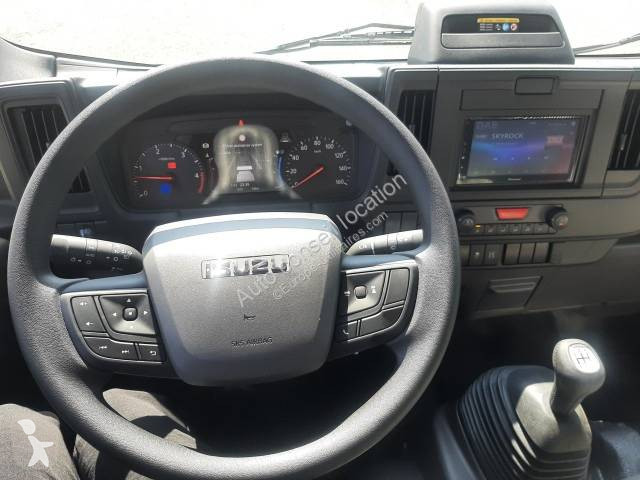 Véhicule utilitaire Isuzu