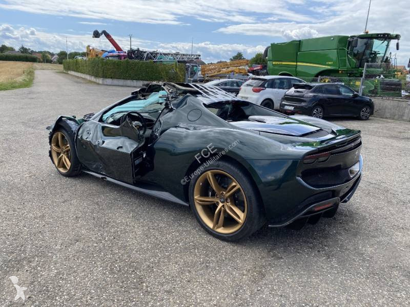 Autoutilitară Ferrari