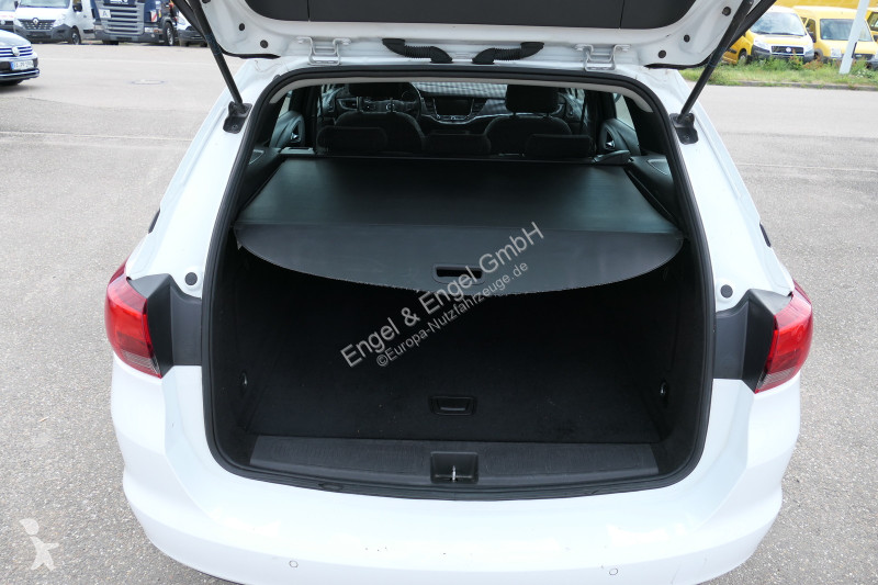 Véhicule utilitaire Opel Astra K 1.6 CDTI...