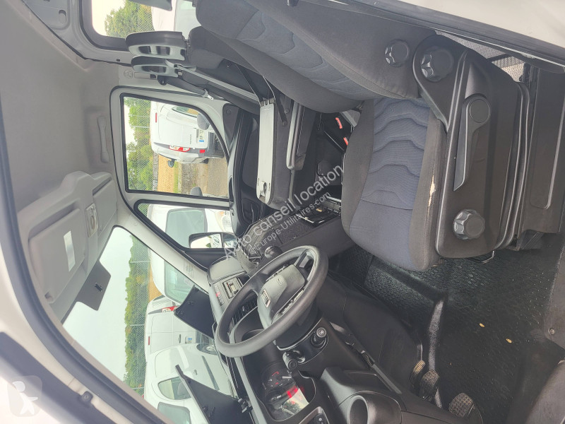 Autoutilitară Iveco CABINE 7 PLACES 35 S 14 R.S