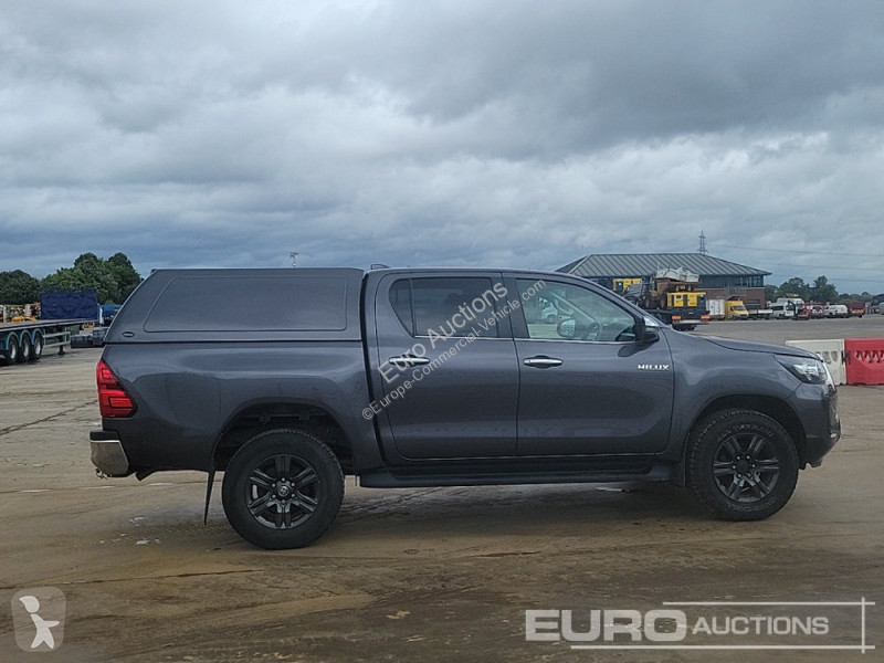 Furgoneta Toyota Hilux