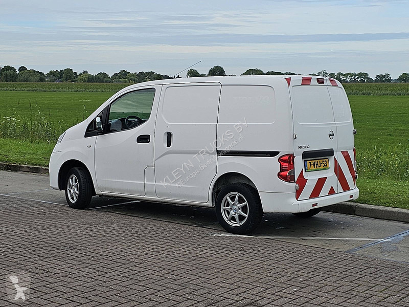 Autoutilitară Nissan 200 Airco 2x Zijdeur NAP nv