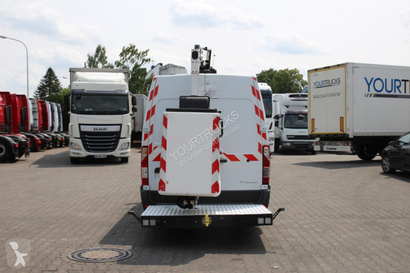 Véhicule utilitaire Renault Versalift ETL32 11m...
