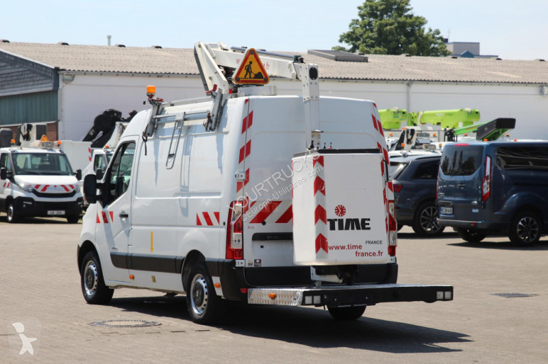 Véhicule utilitaire Renault Versalift ET26L 10m...